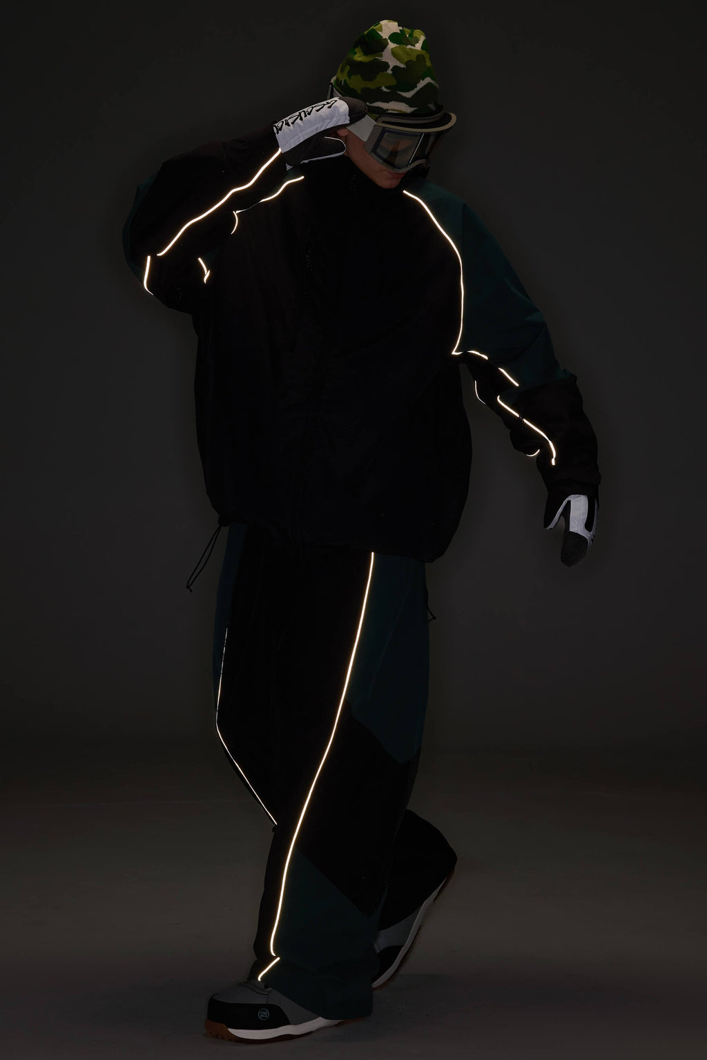 Men's Color Block Black Waterproof Reflective Snow Jacket