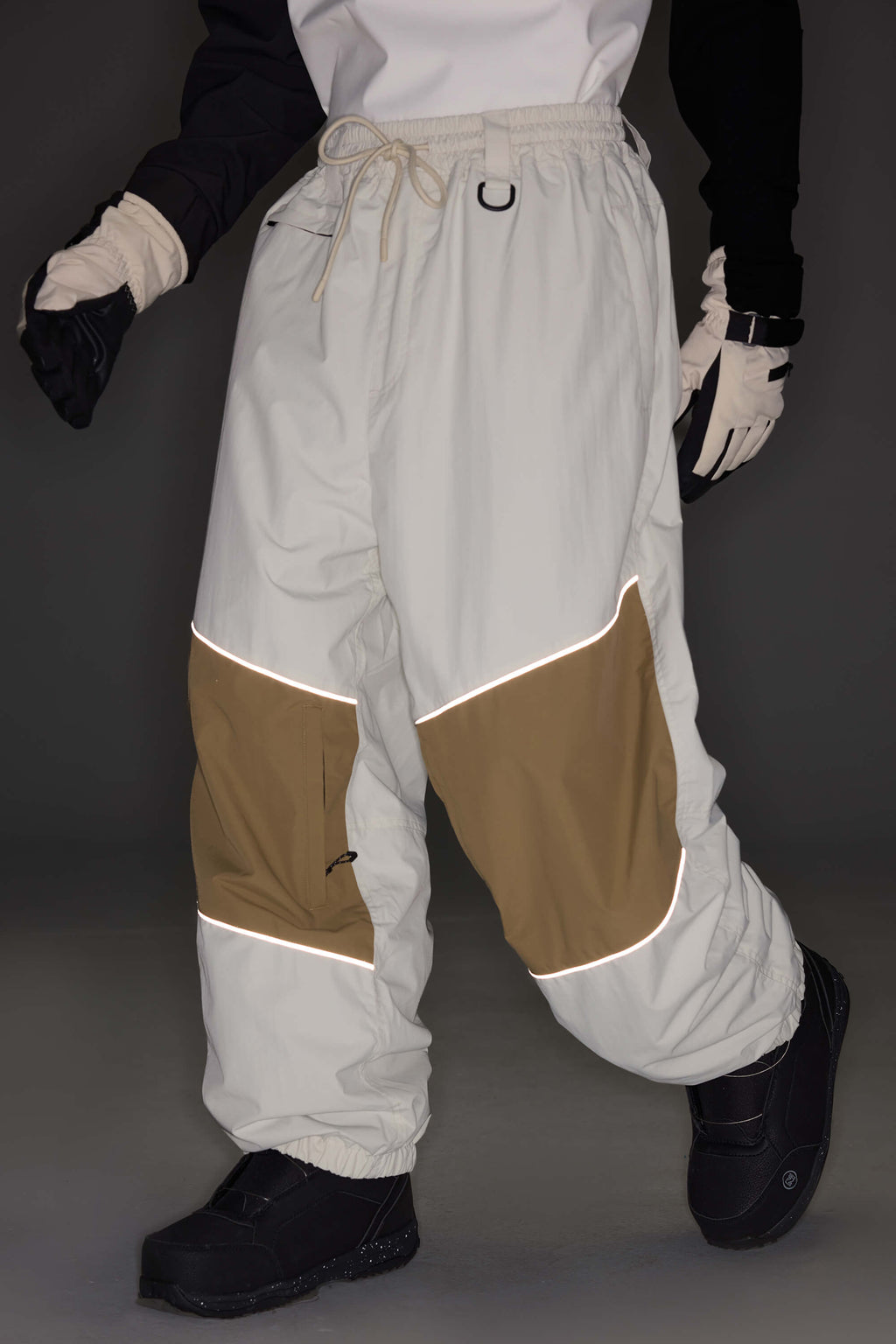 Men's Black Reflective Baggy Snow Pants