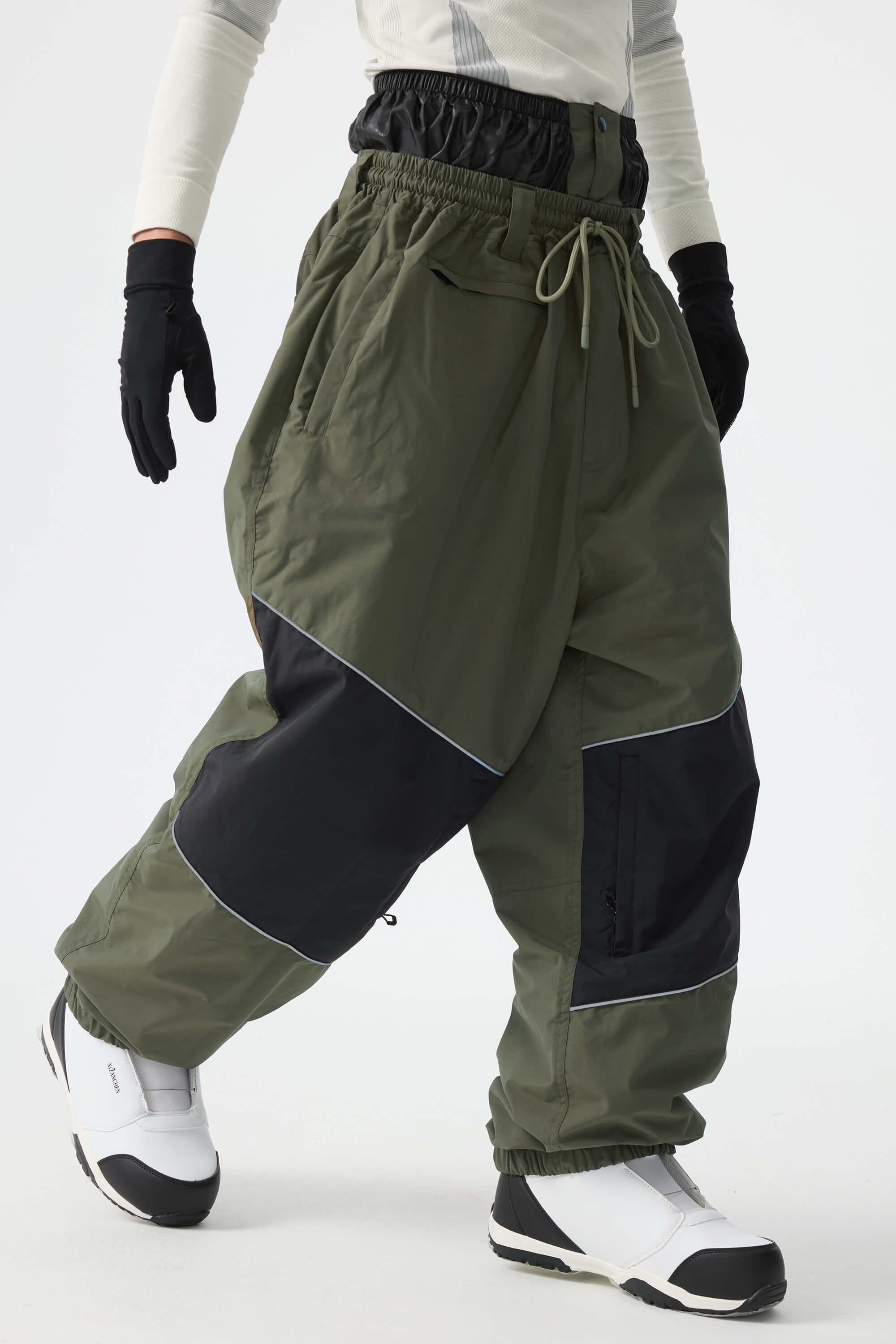 Men's Black Reflective Baggy Snow Pants